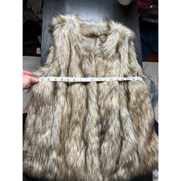 NWT LOFT Glam/Avant Garde/Mobwife/Boho Faux Fur Vest - Picture 8 of 8